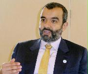 　取材に応じるサウジアラビアのスワハ通信情報技術相