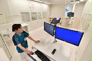 ７月１日の開設を前に、公開された国立循環器病研究センターの新センター。ＩＣＵ＝８日午前、大阪府吹田市（沢野貴信撮影）