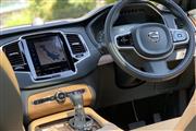 ボルボXC90の運転席周り