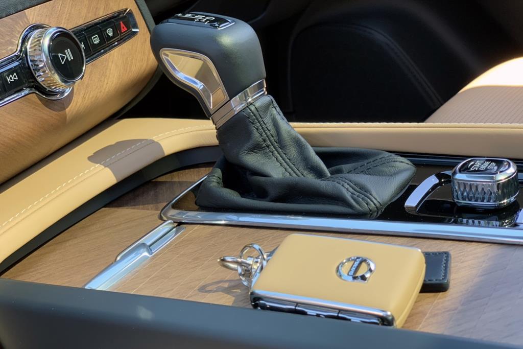 ボルボXC90のコンソール周り