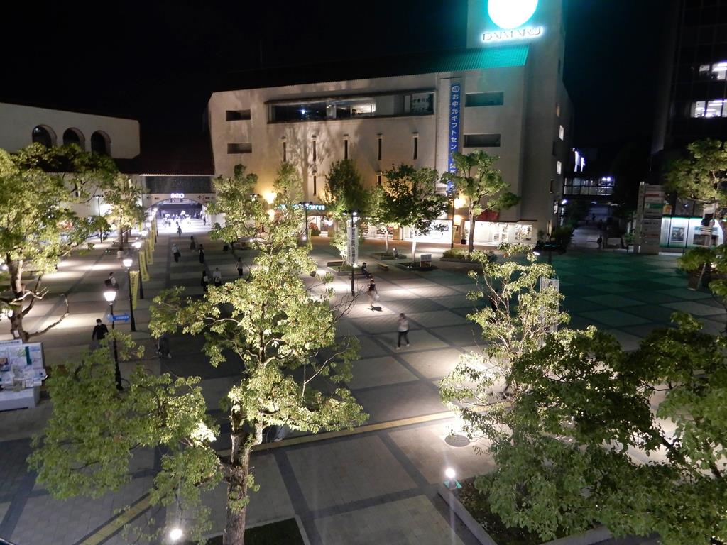明るい街に　神戸市が街路灯を１．５倍、全てＬＥＤ化