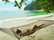 マレーシアのパンコール島。宿泊者だけのプライベートビーチでゆっくり。提供：本人