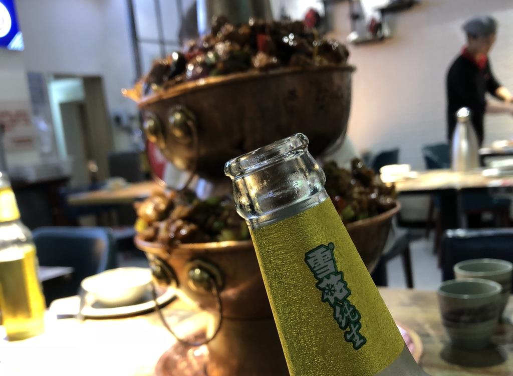 中国・上海ではカエル鍋に挑戦。少し勇気がいるかもしれませんが鶏肉に近い食感と味で意外といけます　提供：執筆者