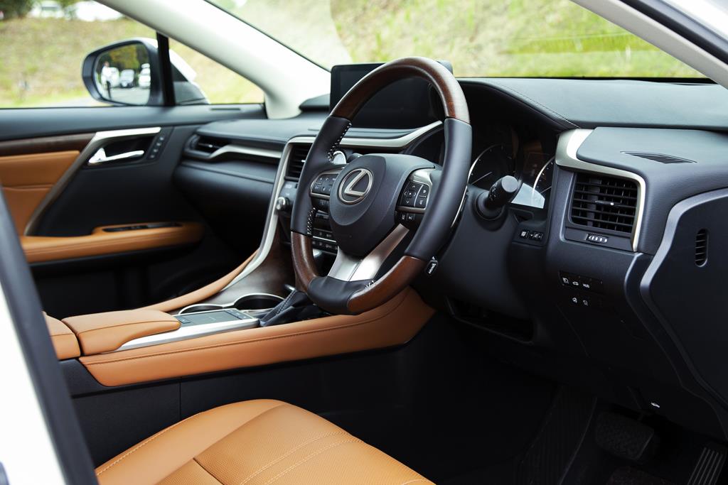 3列シートモデル「RX450hL」のインテリア