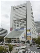 老朽化のため解体され、建て替えられる東京都中野区の複合施設「中野サンプラザ」＝２４日