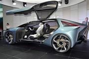 レクサスが2030年ごろの世界を意識して開発したEVのコンセプトカー「LF-30」
