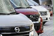 日産自動車の乗用車＝横浜市