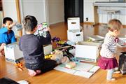 親子でオモチャの片付けに取り組んでみませんか？