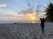 時差ボケ防止には軽い運動が効果的。朝、ホテル周辺をランニングした際に日の出に遭遇することもあります。提供：執筆者