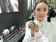 カネボウ化粧品が「ＫＡＮＥＢＯ」から２０２０年２月に発売する口紅「Ｎ－ルージュ」＝２８日、東京都渋谷区