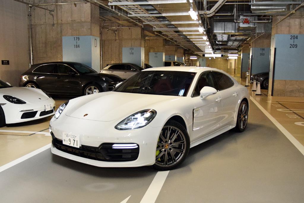 パナメーラの「ターボS E-ハイブリッド」