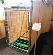 北海道博物館の企画展「エゾシカ」で展示されている囲いわな＝札幌市