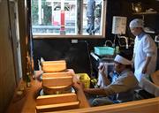 九度山駅のおむすび店のかまど＝和歌山県九度山町