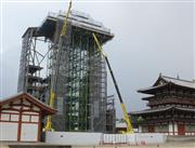 撤去が進む巨大な素屋根