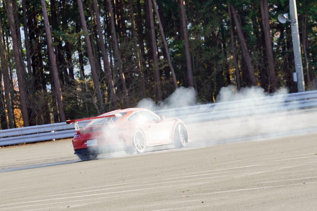 ポルシェ「911 GT3 RS」で思わずスピンを喫した澤圭太選手