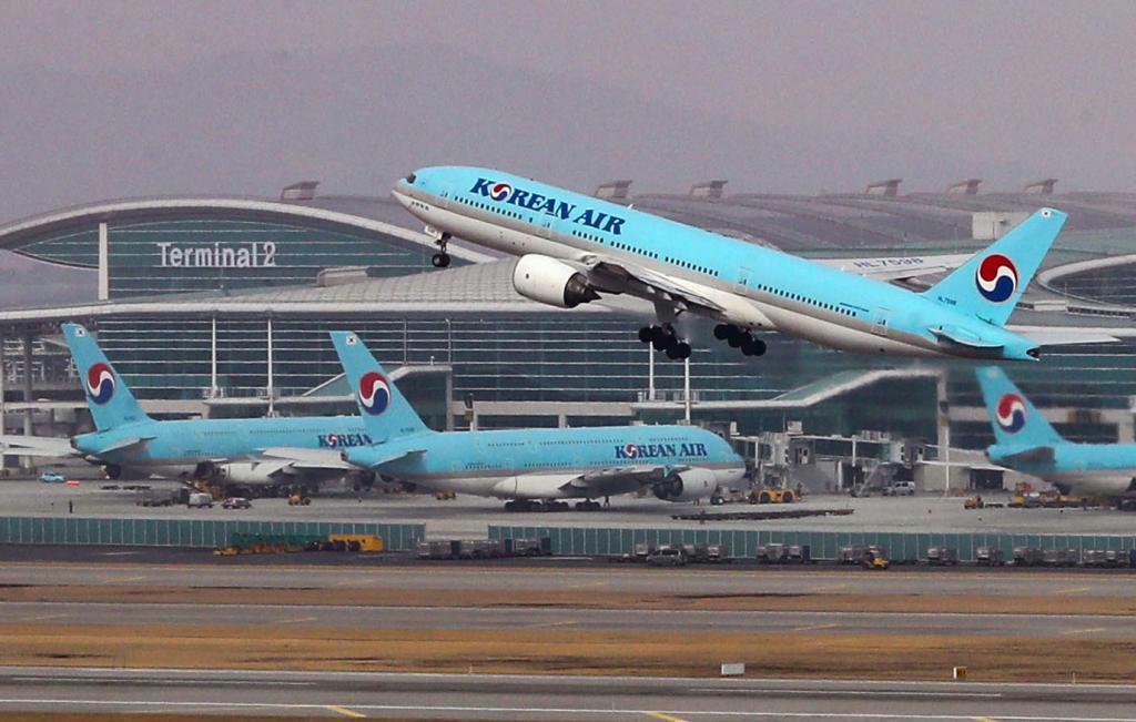 韓国の仁川国際空港を離陸する大韓航空機（聯合＝共同）