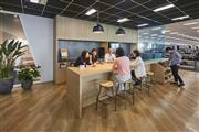 オフィス内のレイアウトも工夫し、社員同士のコミュニケーションを活発にさせている