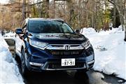 ホンダCR-V。メッキパーツを多用したホンダらしい顔つき