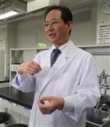 ピーナツの健康効果を語る慶応大医学部の井上浩義教授＝横浜市の慶応大日吉キャンパス