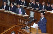 衆院本会議で答弁を行う安倍晋三首相＝６日午後、国会（春名中撮影）