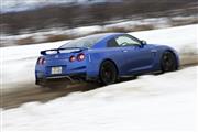 高性能スポーツカーのGT-R