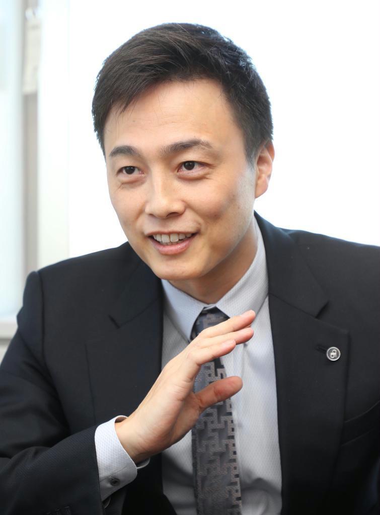 【リーダーの視点 鶴田東洋彦が聞く】(21)global bridge HOLDINGS・貞松成社長CEO