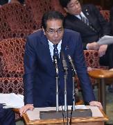 参院予算委員会で答弁を行う江藤拓農水相＝１７日午後、国会・参院第１委員会室（春名中撮影）