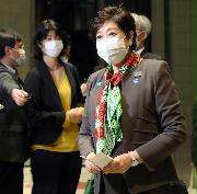 小池百合子東京都知事＝９日午後、東京都千代田区（萩原悠久人撮影）