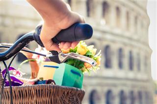 イタリア各都市で進む自転車利用　禍転じて…サステナブルな社会への動きも