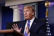 ２３日、記者会見に臨むトランプ米大統領＝ホワイトハウス（AP）