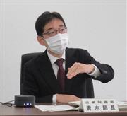 管内の経済情勢について説明する近畿財務局の青木孝徳局長＝大阪市中央区