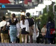 新宿・歌舞伎町の様子＝（桐山弘太撮影）