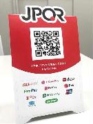 統一規格「ＪＰＱＲ」のＱＲコード台紙（総務省提供）