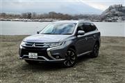 初期型よりはるかに精悍さを増したアウトランダーPHEV
