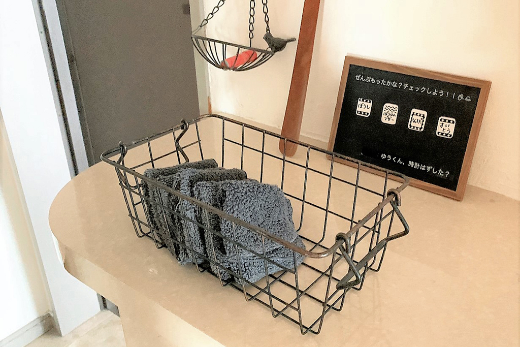 家族全員が同じミニタオルを持って家を出るようルール化