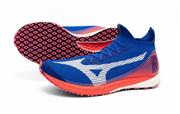 ミズノが発売する長距離用の新シューズ「ウエーブデュエルネオ」（同社提供）