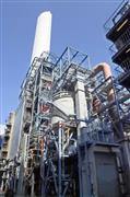 最先端の技術を導入した電源開発（Ｊパワー）磯子火力発電所。こうした発電所を除く約１００基が休廃止の対象となる＝横浜市磯子区