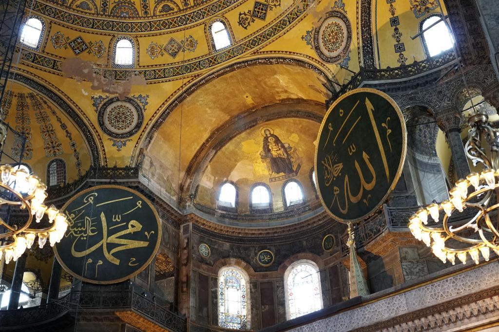 トルコ、旧大聖堂モスク化で批判高まる