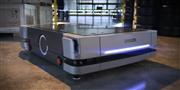 １・５トンまでの荷物を搬送することができるオムロンのロボット（同社提供）