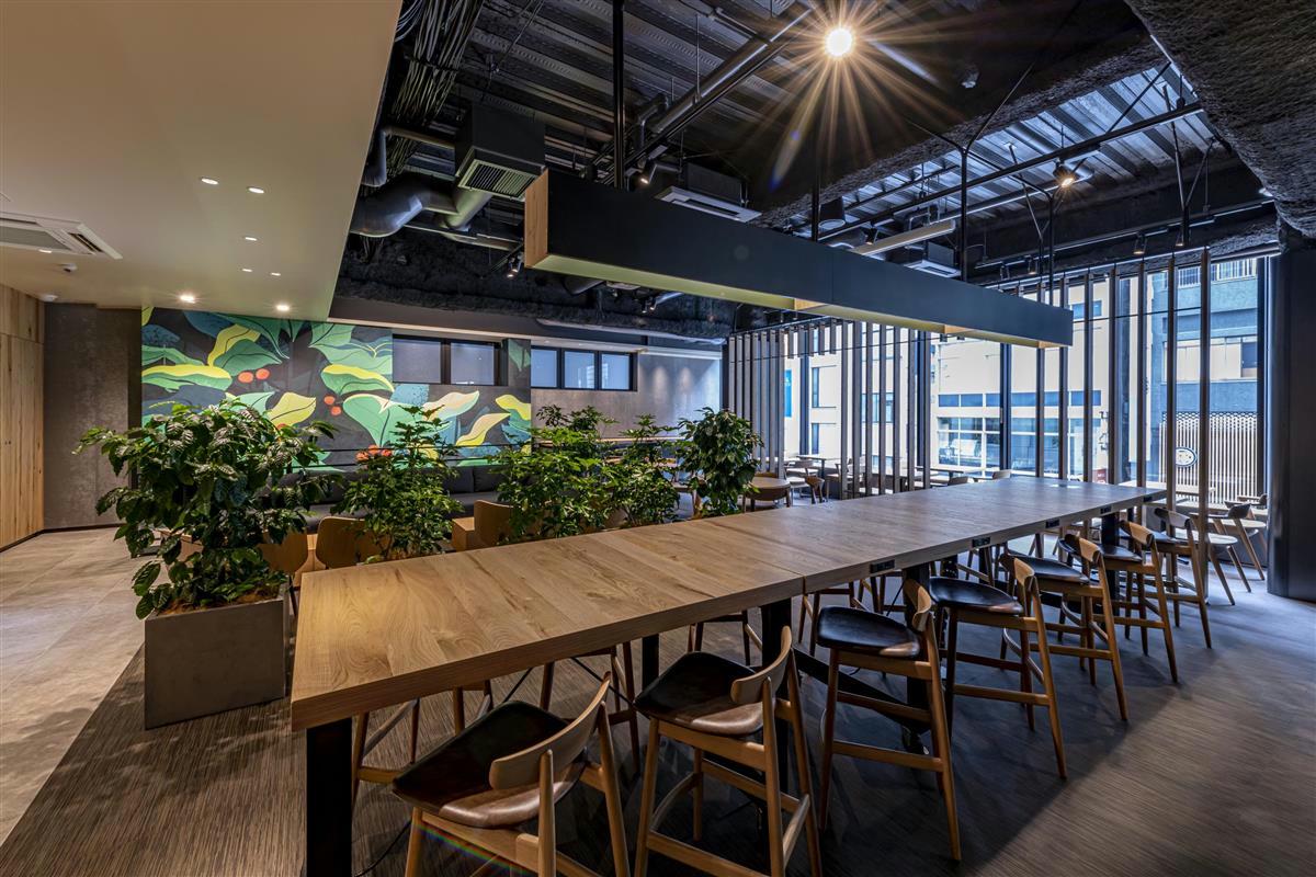 スタバがワーキングスペースカフェを銀座に開業 Sankeibiz サンケイビズ 自分を磨く経済情報サイト