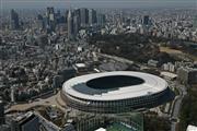 五輪会場の新国立競技場＝東京都新宿区（本社ヘリから、彦野公太朗撮影）
