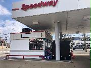 米石油精製大手マラソン・ペトロリアムのコンビニエンスストア併設型ガソリンスタンド「スピードウェイ」の店舗（塩原永久撮影、ワシントン郊外）