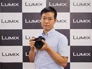 オンライン説明会でパナソニックの新型デジカメ「ルミックスＤＣ－Ｓ５」を紹介する担当者＝３日午前（同社提供）