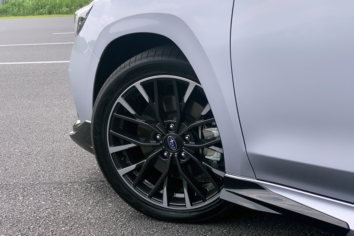 スバルの新型レヴォーグ（プロトタイプ）