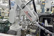 三菱電機のＦＡロボット。主力事業として成長を支えてきたが、利益率は年々下がっている