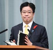 加藤勝信官房長官＝１３日、首相官邸（春名中撮影）