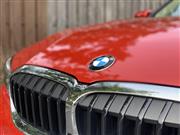 廉価版とは思えない高級感を備えたBMW318i