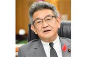 インタビューに応じる武田良太総務相＝１３日午後、東京都千代田区（三尾郁恵撮影）