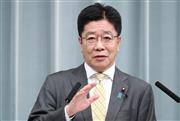 会見に臨む加藤勝信官房長官＝２０日午前、首相官邸（春名中撮影）