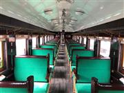 無限列車特別仕様SLの内観①　（Ｃ）吾峠呼世晴／集英社・アニプレックス・ufotable